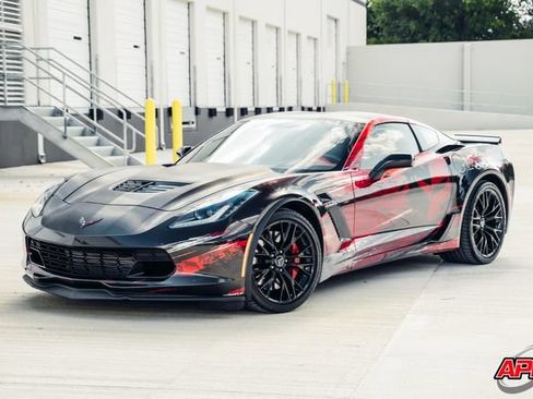 Used 2015 Chevrolet Corvette Z06 w/ 3LZ Preferred Equipment Group RWD image 6