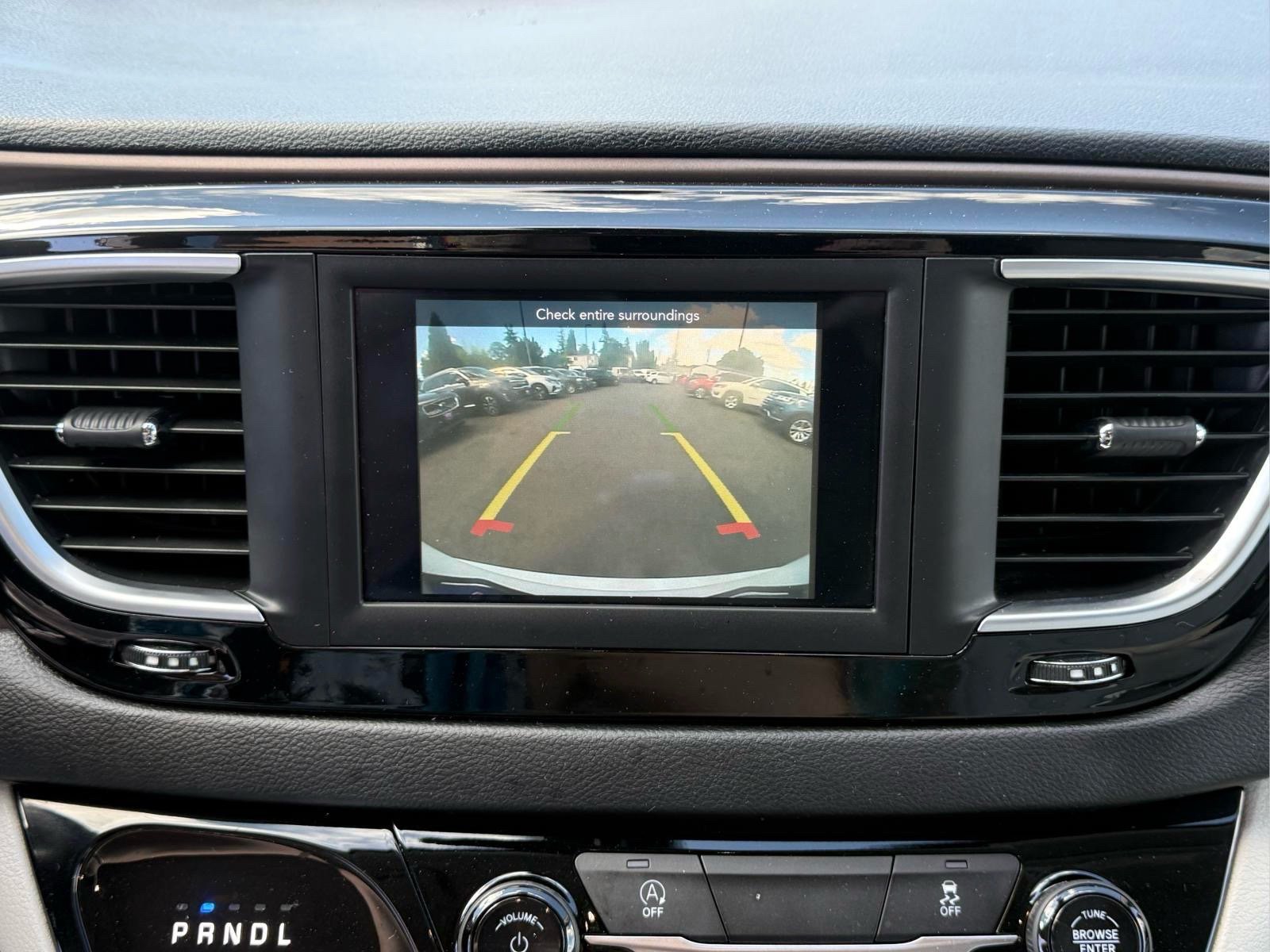 Used 2021 Chrysler Voyager Lxi FWD image 22