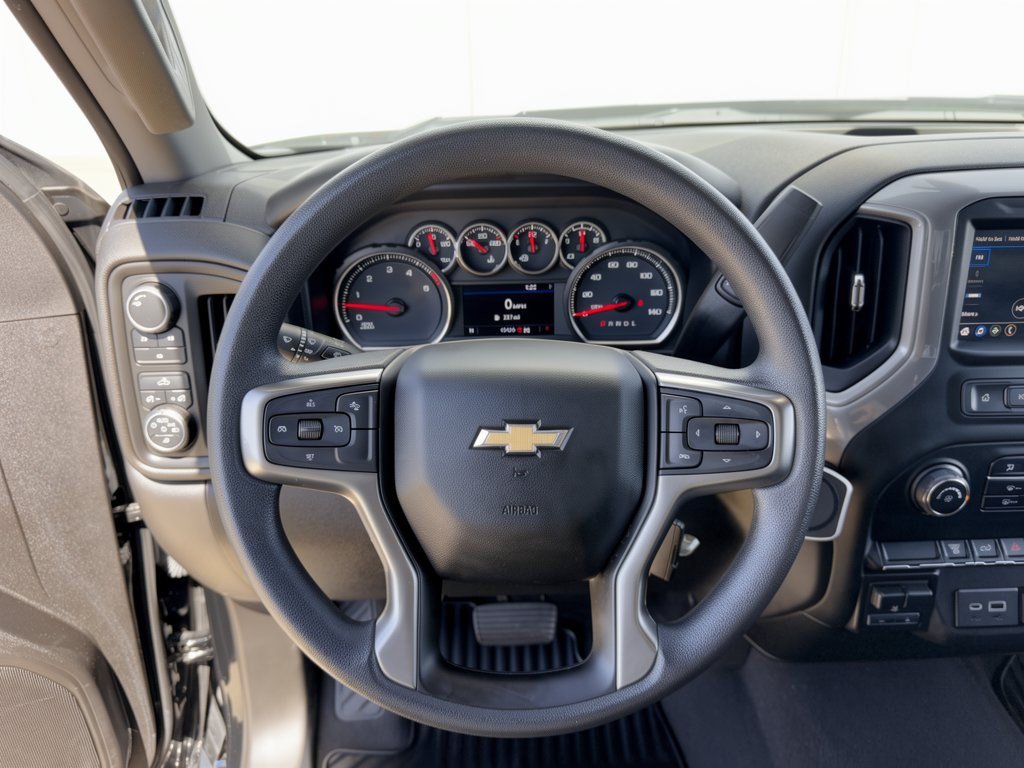 Used 2022 Chevrolet Silverado 2500 Custom w/ Custom Value Package AWD/4WD image 10