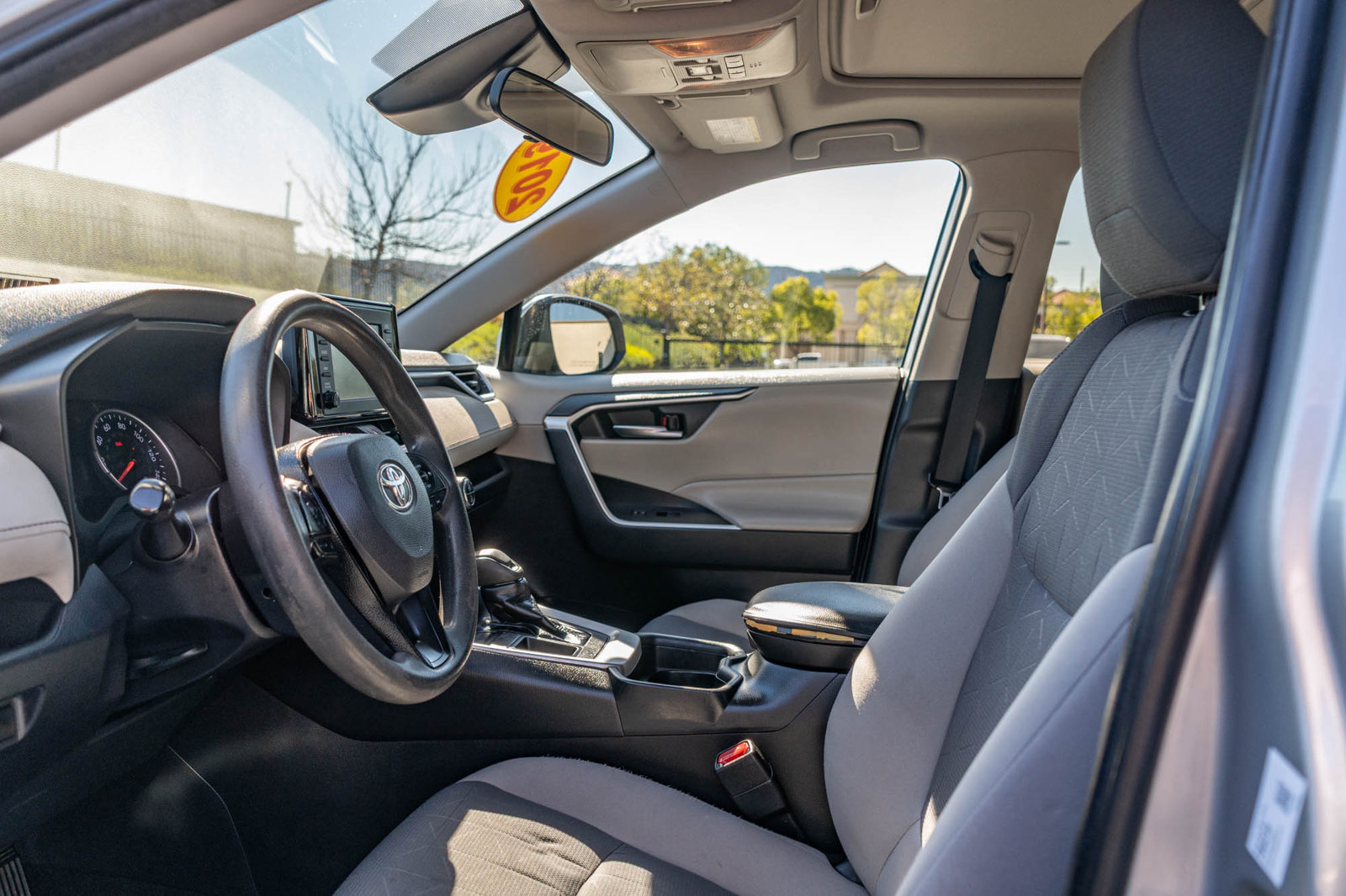Used 2019 Toyota RAV4 XLE FWD image 15