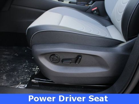 New 2025 Volkswagen Tiguan SE R-Line image 4