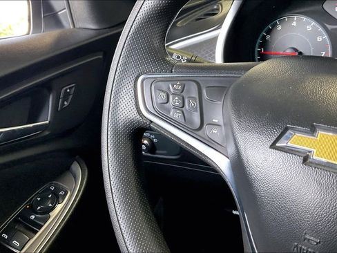 Used 2024 Chevrolet Malibu LT FWD image 8