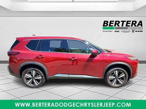 Used 2023 Nissan Rogue SL AWD/4WD image 7