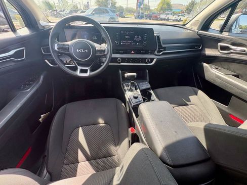 Used 2023 Kia Sportage LX AWD/4WD image 11