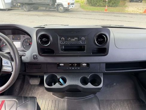 Used 2020 Mercedes-Benz Sprinter 2500 image 16
