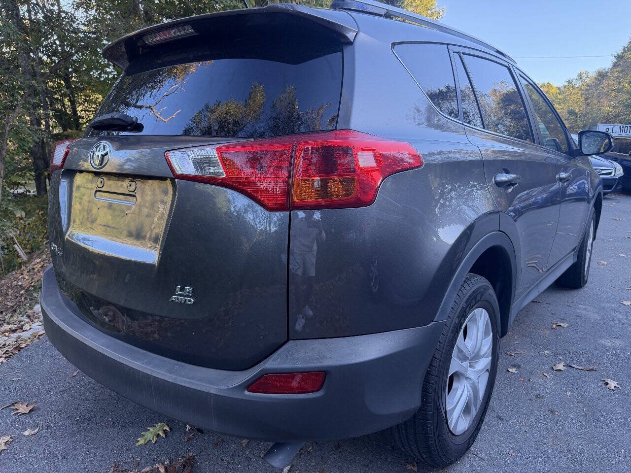 Used 2015 Toyota RAV4 LE AWD/4WD image 13