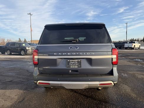 Used 2022 Ford Expedition XLT image 6