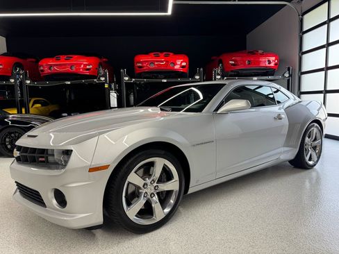 Used 2010 Chevrolet Camaro SS w/ RS Package RWD image 6
