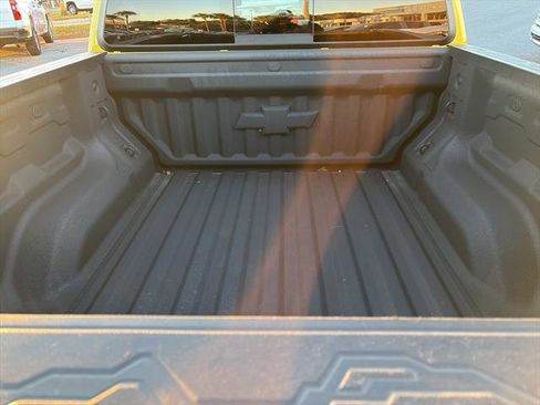 Used 2023 Chevrolet Colorado Z71 w/ Z71 Convenience Package 2 image 11