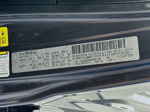 Used 2019 Jeep Wrangler Unlimited Sahara AWD/4WD image 36