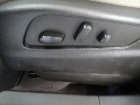 Certified 2023 Cadillac XT4 Luxury w/ Cold Weather Package image 3