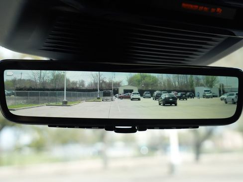 Used 2024 Land Rover Range Rover Sport SE image 16