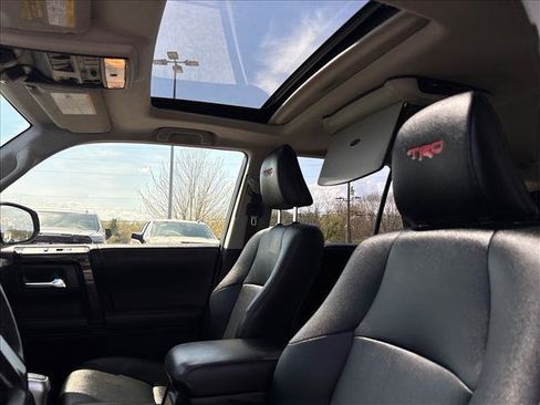 Used 2021 Toyota 4Runner TRD Off-Road Premium w/ Moonroof Package AWD/4WD image 18