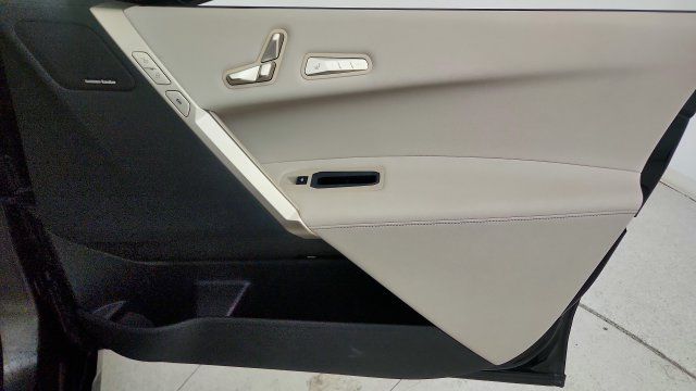 Used 2024 BMW iX xDrive50 w/ Premium Package AWD/4WD image 37