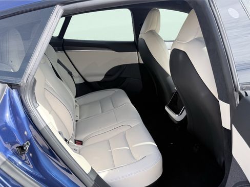 Used 2021 Tesla Model S Plaid image 33