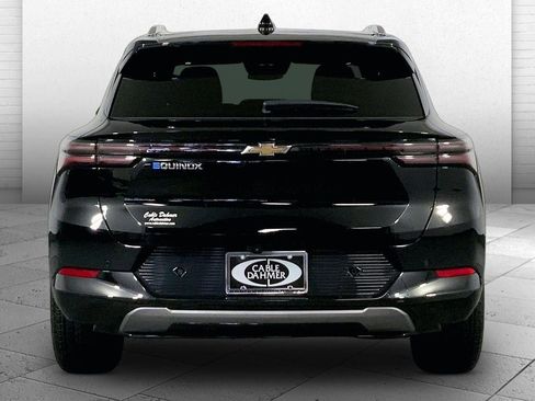 Used 2025 Chevrolet Equinox EV LT image 3