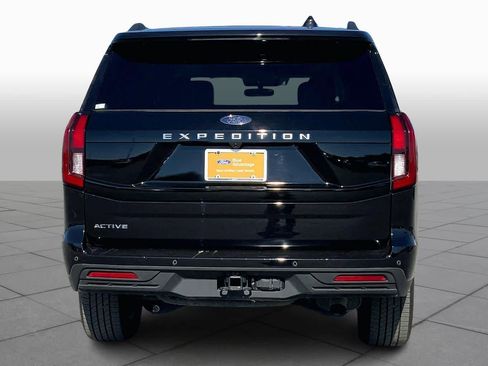 Certified 2025 Ford Expedition Active RWD image 6