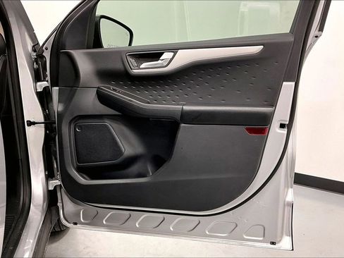 Used 2020 Ford Escape SEL image 22