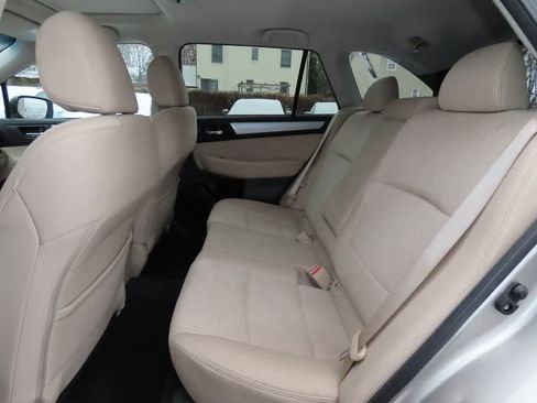 Used 2016 Subaru Outback 2.5i Premium image 13