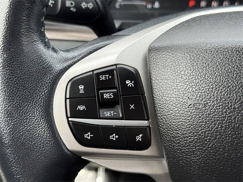 Certified 2022 Ford Explorer Limited w/ Equipment Group 301A image 22