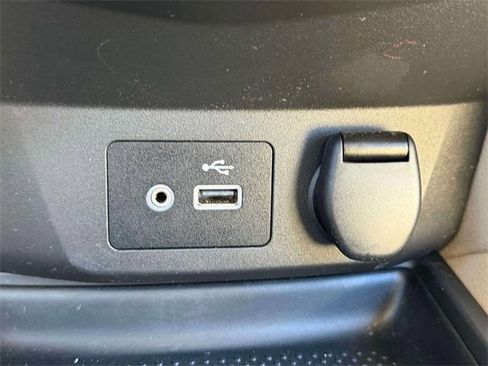 Used 2020 Nissan Rogue SV image 33