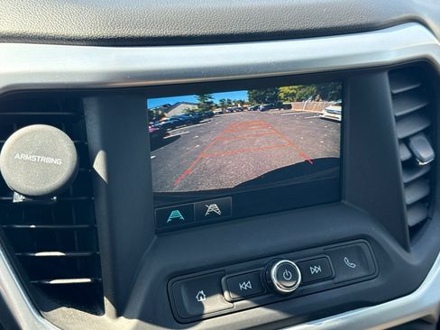 Used 2017 GMC Acadia SLE AWD/4WD image 15