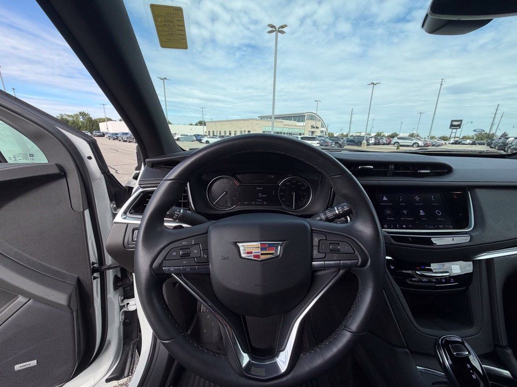 Certified 2023 Cadillac XT6 Luxury AWD/4WD image 18