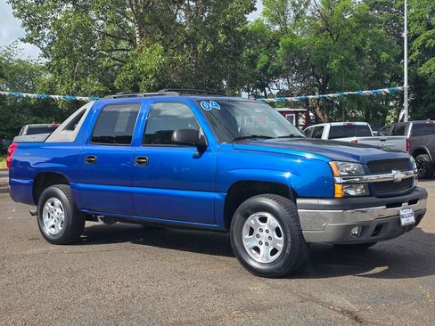 Used 2004 Chevrolet Avalanche Z71 w/ Preferred Equipment Group AWD/4WD image 23