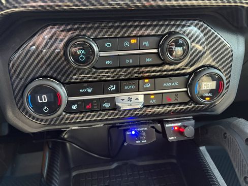 Used 2024 Ford Bronco Raptor AWD/4WD image 32