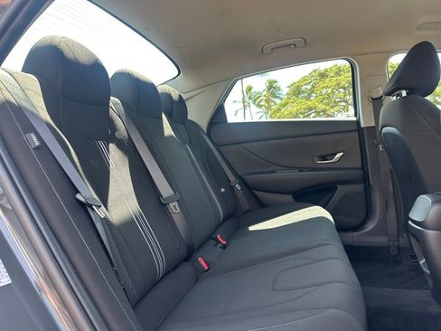 Used 2024 Hyundai Elantra SEL FWD image 12