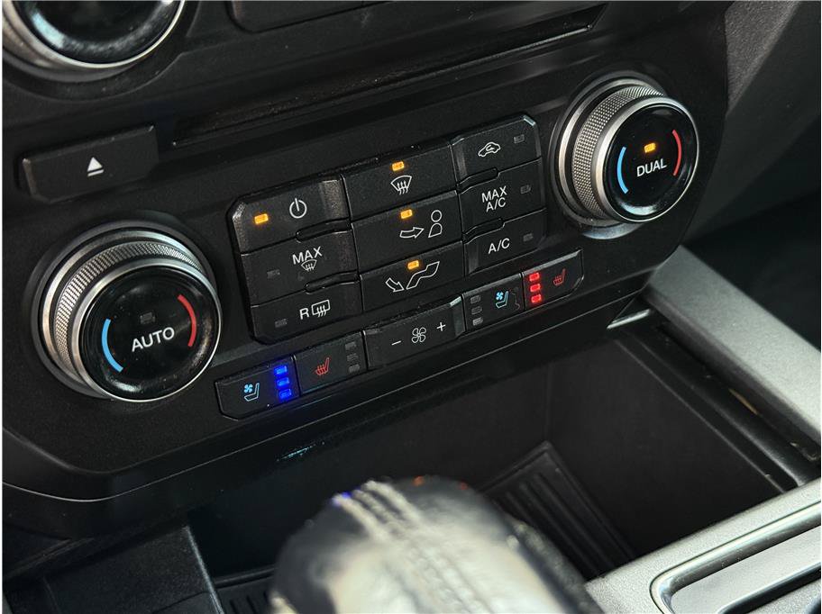 Used 2018 Ford F150 Raptor w/ Equipment Group 802A Luxury AWD/4WD image 17