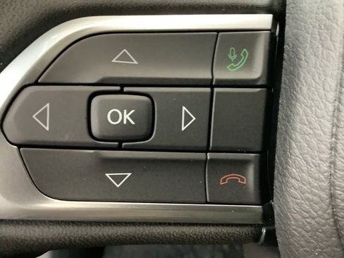 New 2026 Jeep Compass Latitude w/ Sun and Sound Group AWD/4WD image 17