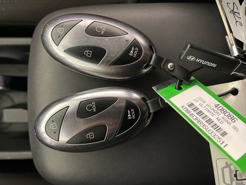 Certified 2025 Hyundai Kona SEL FWD image 26