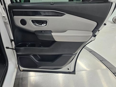 Certified 2024 Honda Pilot Elite image 30