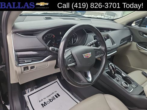 Certified 2023 Cadillac XT4 Premium Luxury AWD/4WD image 10