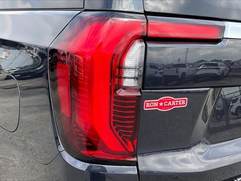 Used 2025 GMC Yukon XL Denali w/ Denali Reserve Package image 20