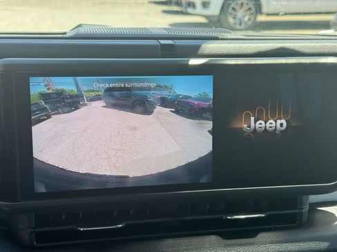Used 2026 Jeep Wrangler Unlimited Sport AWD/4WD image 25