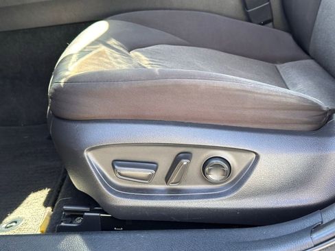 Used 2022 Toyota Camry LE image 20