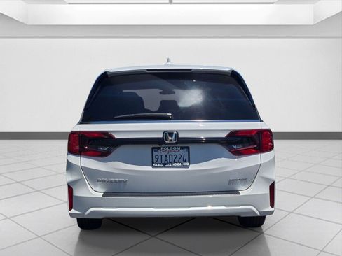 Certified 2025 Honda Odyssey Sport-L image 6