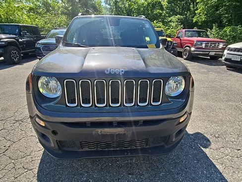 Used 2017 Jeep Renegade Latitude AWD/4WD image 12