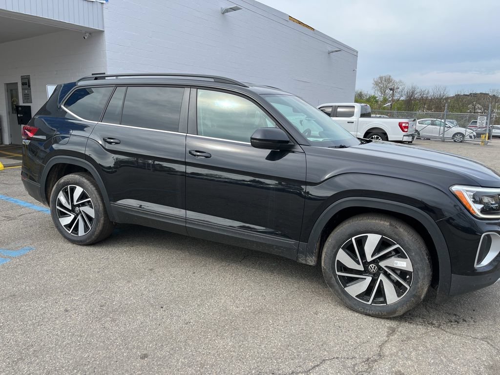 New 2025 Volkswagen Atlas SE AWD/4WD image 4