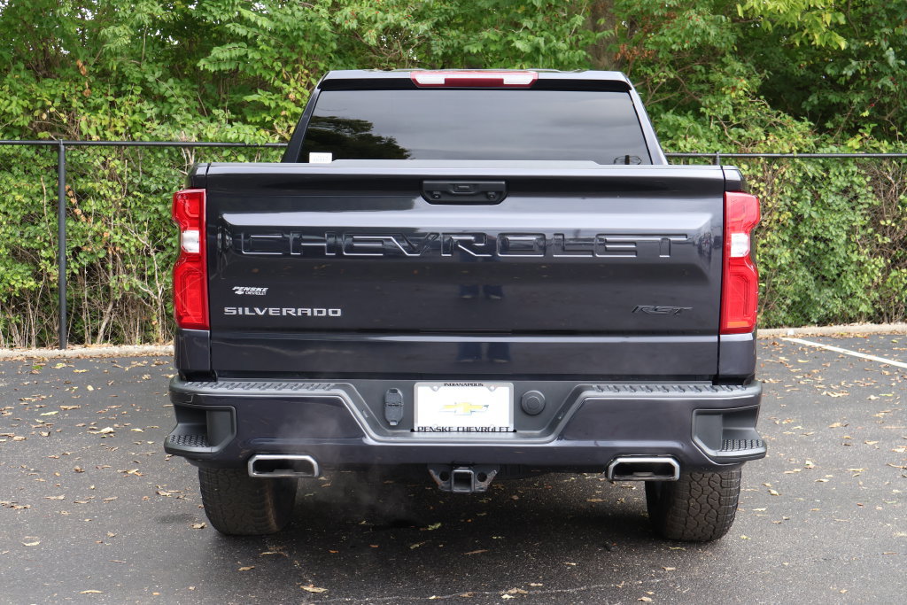 Used 2023 Chevrolet Silverado 1500 RST w/ Z71 Off-Road Package AWD/4WD image 9