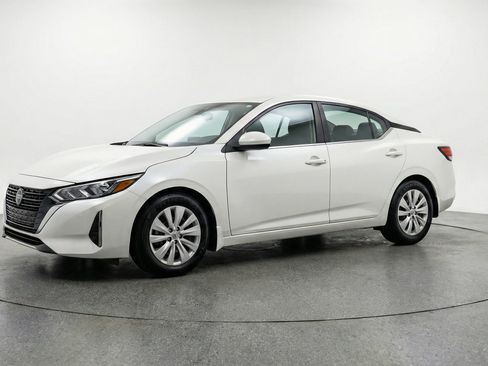 Used 2025 Nissan Sentra S FWD image 3
