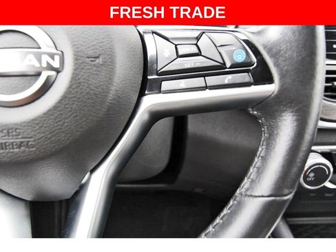 Used 2023 Nissan Altima 2.5 SV w/ SV Premium Package image 16
