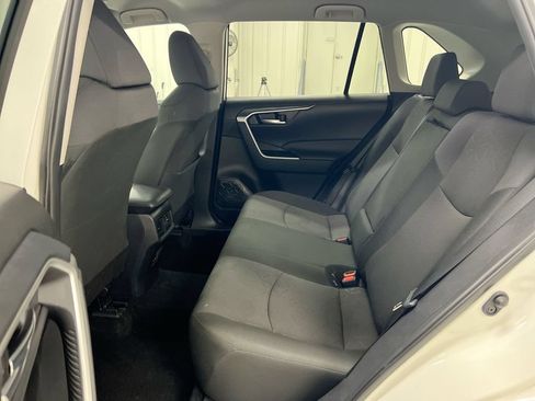 Used 2025 Toyota RAV4 XLE FWD image 23