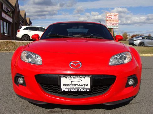 Used 2015 MAZDA MX-5 Miata Sport image 2
