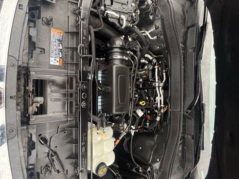 Used 2021 Ford Explorer XLT w/ Equipment Group 202A image 24