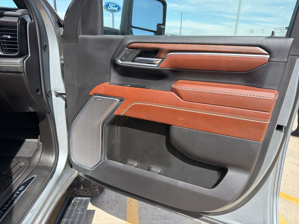 Used 2024 GMC Sierra 3500 Denali Ultimate w/ LPO, GMC Protection Package AWD/4WD image 28