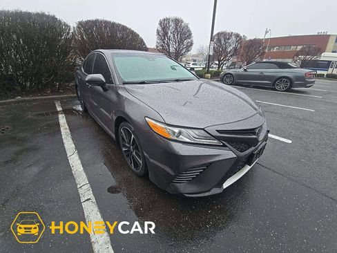 Used 2020 Toyota Camry XSE image 1