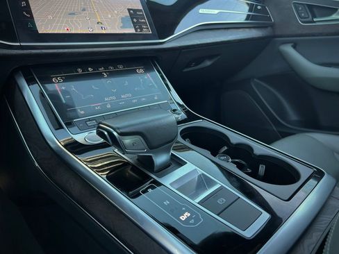 Used 2019 Audi Q8 Premium image 38